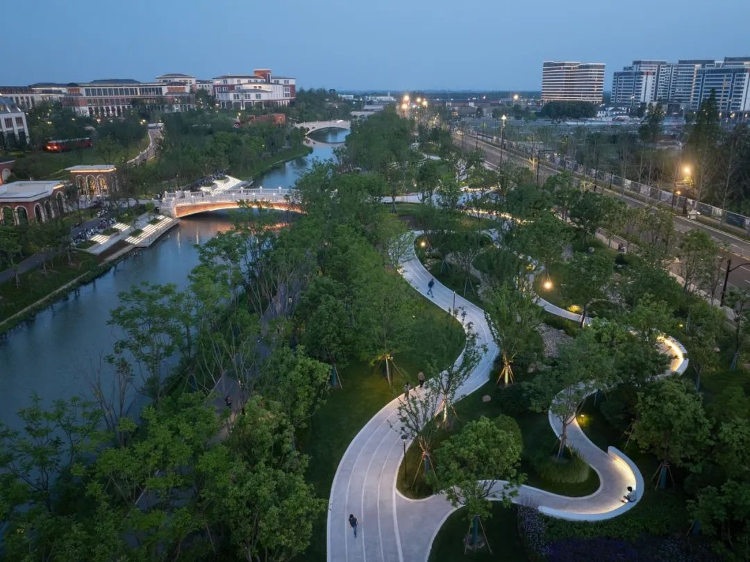 718b9407-041f-45eb-a02b-31bdf89771b9